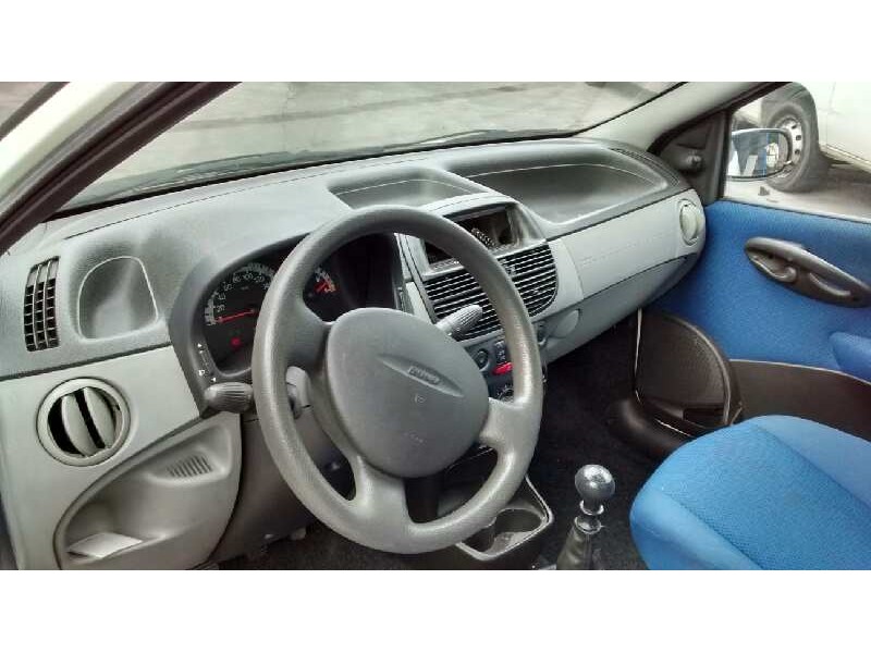 fiat punto berlina (188) del año 2001
