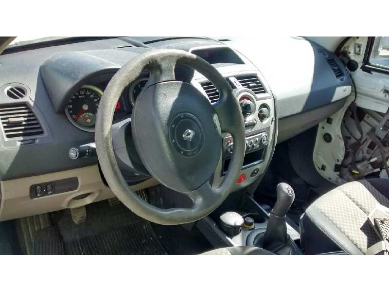 renault megane ii berlina 5p del año 2004