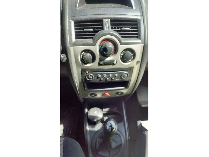 renault megane ii berlina 5p del año 2004