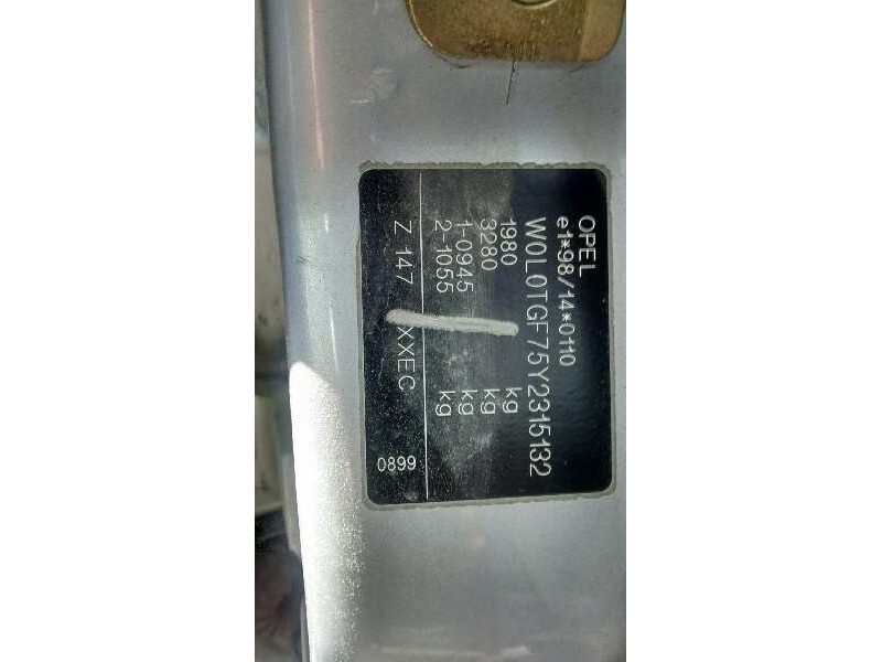 opel zafira a del año 2000