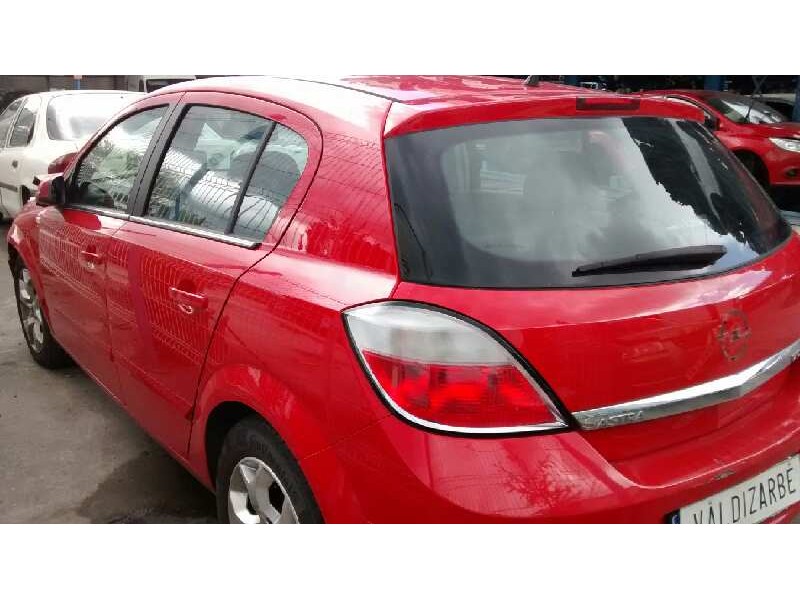 opel astra h berlina del año 2006