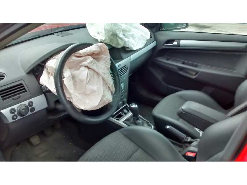 opel astra h berlina del año 2006