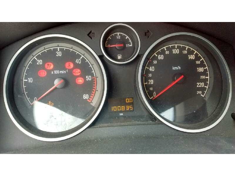 opel astra h berlina del año 2006