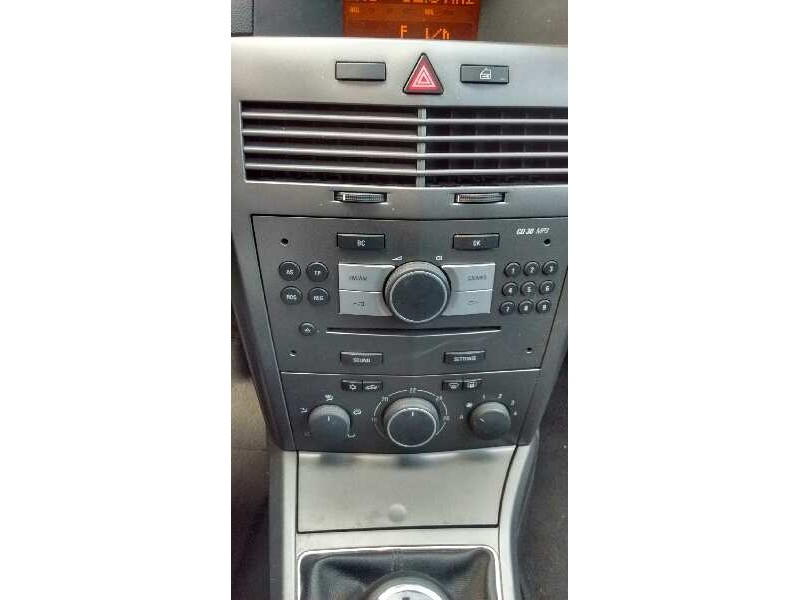 opel astra h berlina del año 2006