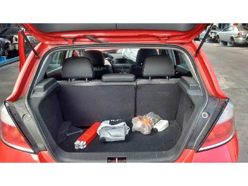 opel astra h berlina del año 2006