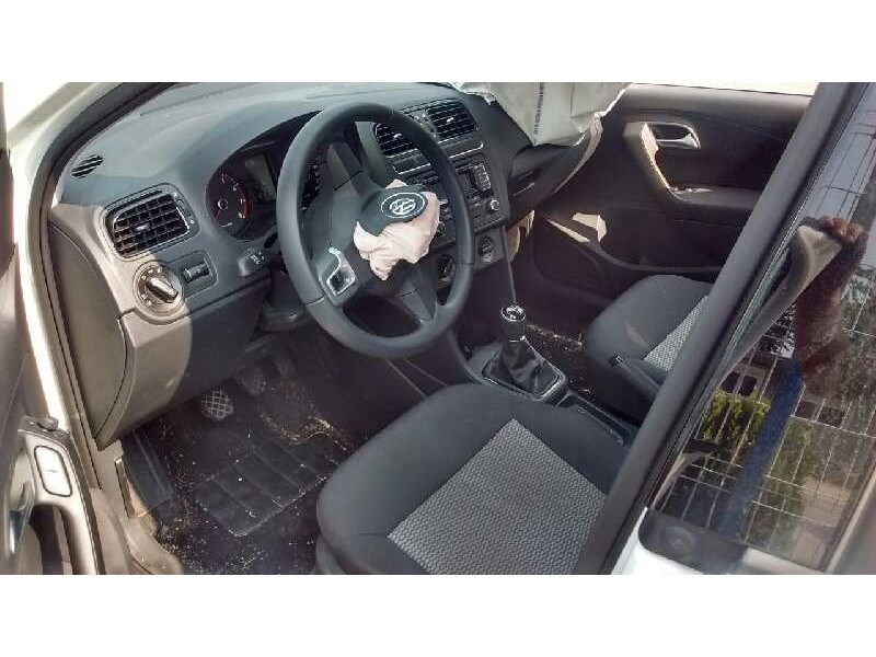 volkswagen polo (6r1) del año 2013