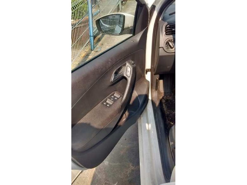 volkswagen polo (6r1) del año 2013