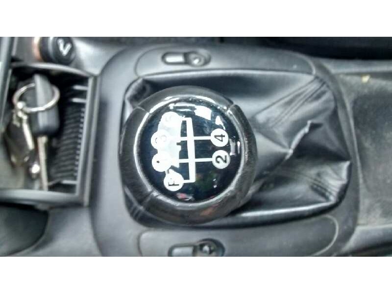 opel vectra b berlina del año 2001