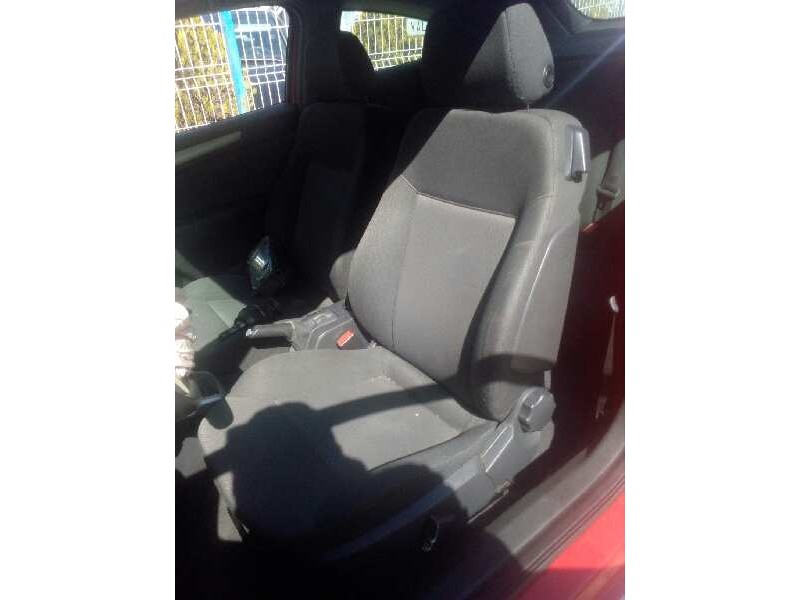 opel astra gtc del año 2008