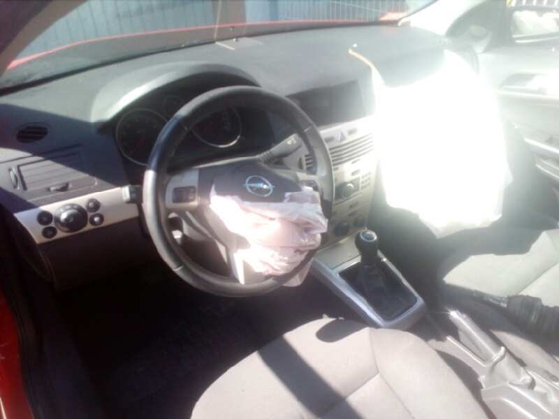 opel astra gtc del año 2008