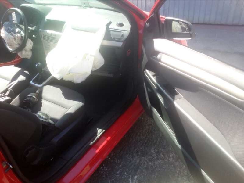 opel astra gtc del año 2008