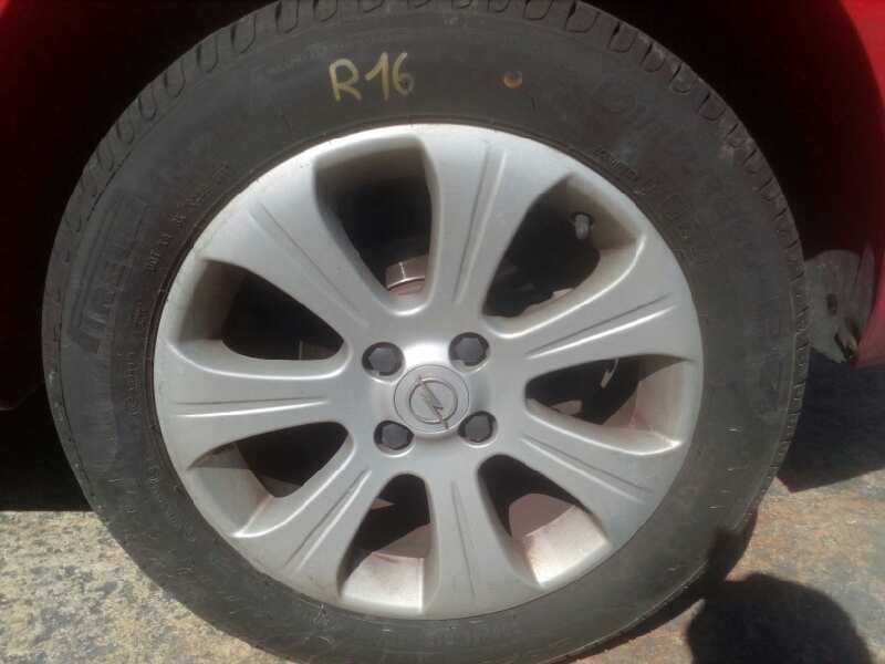 opel astra gtc del año 2008