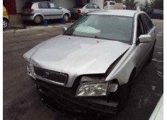 volvo s40 berlina del año 2002