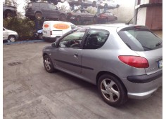 peugeot 206 berlina del año 2002 2