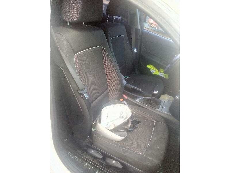 bmw serie 1 berlina (e81/e87) del año 2010