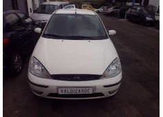 ford focus berlina (cak) del año 2001