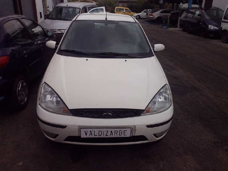 ford focus berlina (cak) del año 2001