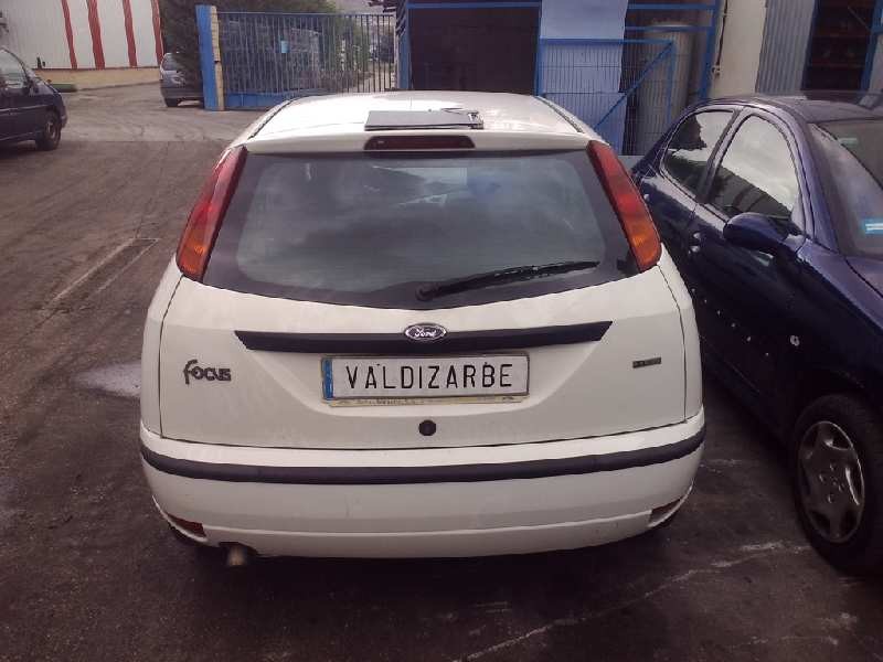 ford focus berlina (cak) del año 2001