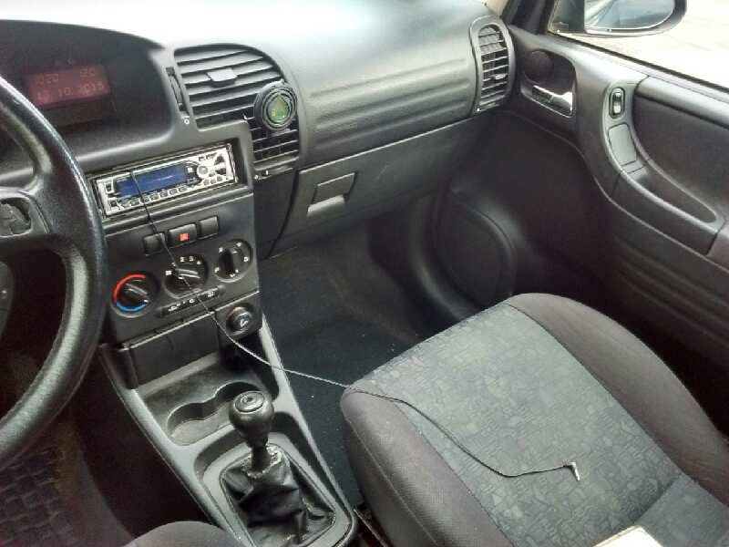 opel zafira a del año 2001