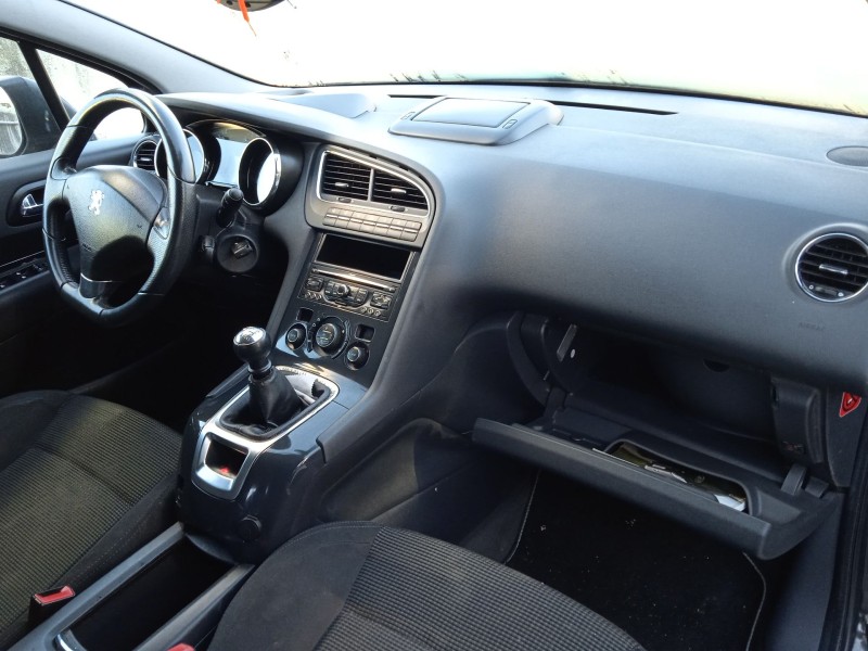 peugeot 5008 (0u_, 0e_) del año 2010