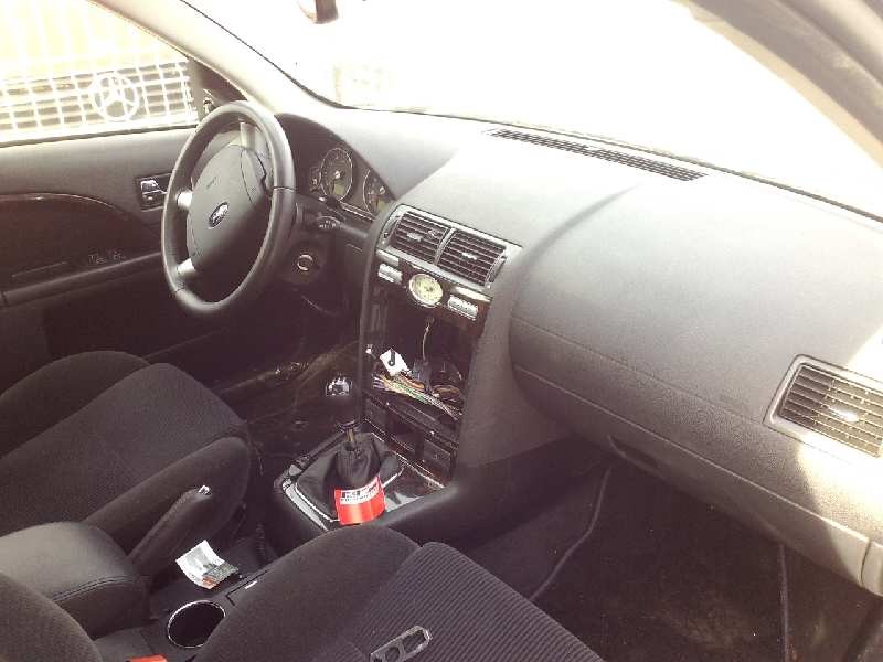 ford mondeo berlina (ge) del año 2004