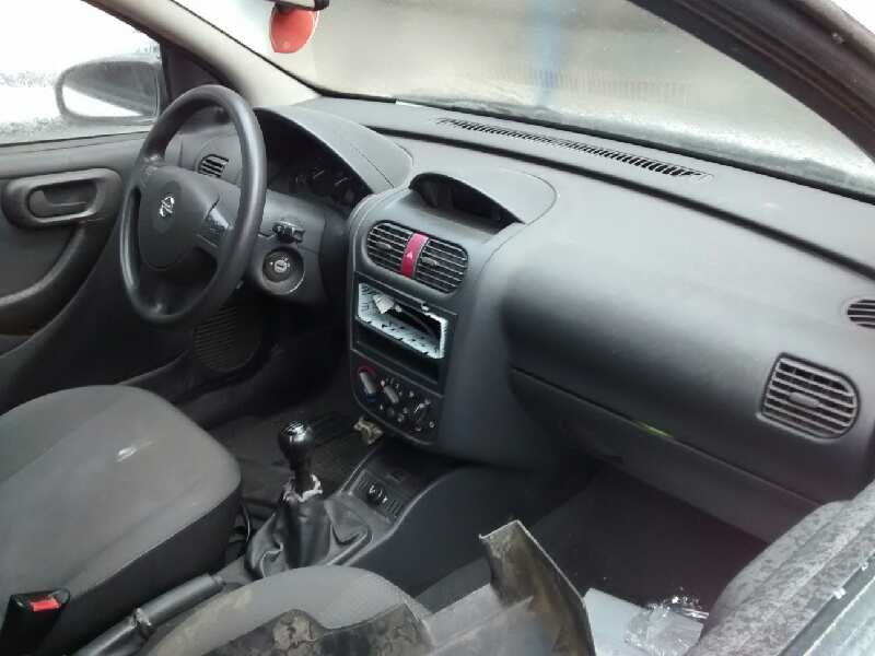 opel corsa c del año 2003