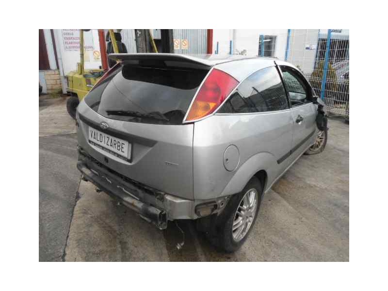 ford focus berlina (cak) del año 2004