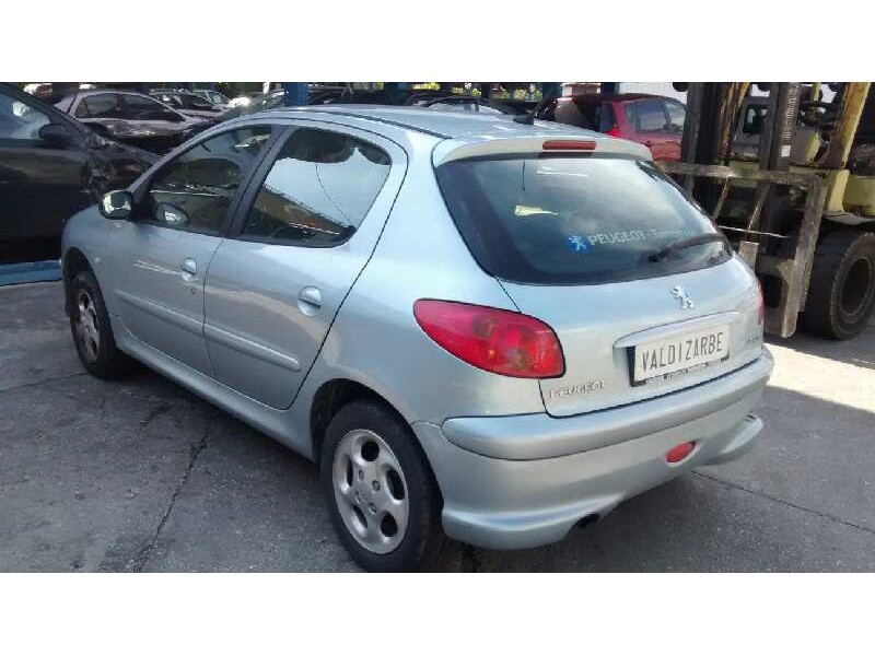 peugeot 206 berlina del año 2004