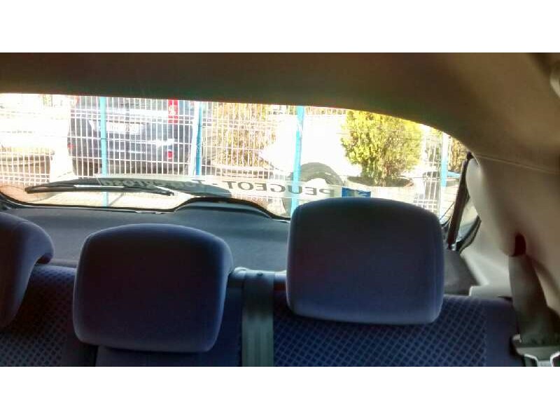 peugeot 206 berlina del año 2004