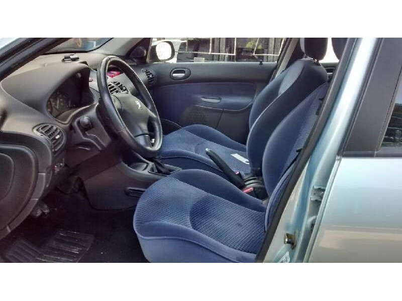 peugeot 206 berlina del año 2004