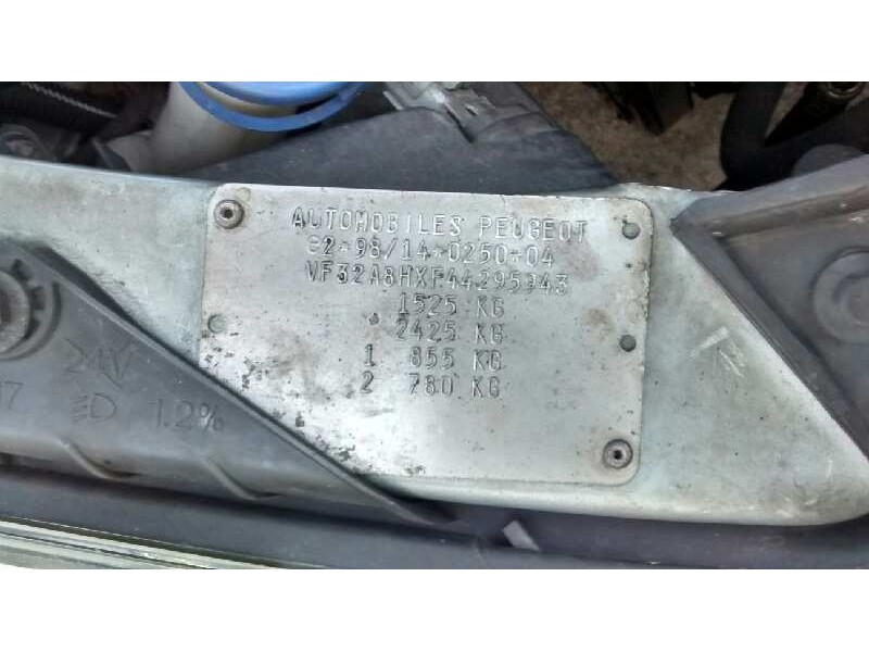 peugeot 206 berlina del año 2004