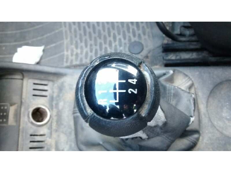 opel corsa c del año 2004