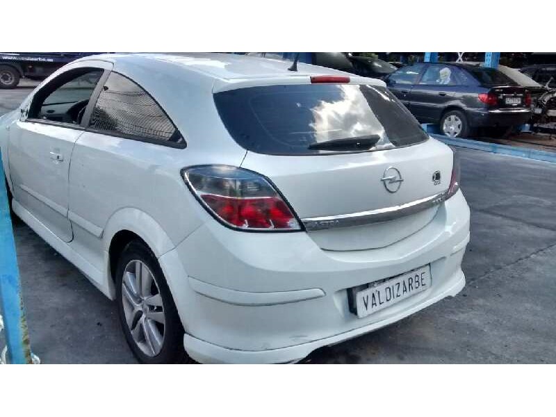 opel astra gtc del año 2009