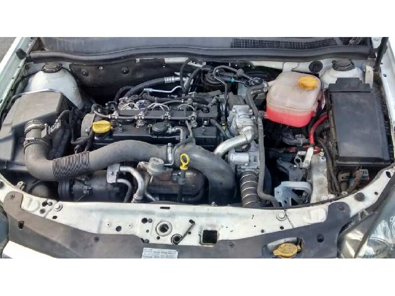 opel astra gtc del año 2009