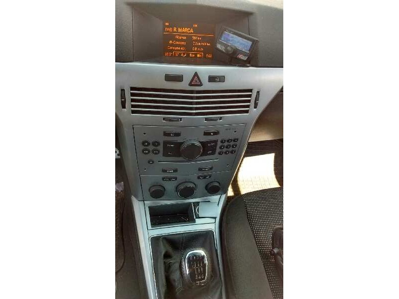 opel astra gtc del año 2009