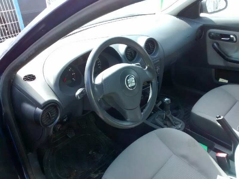 seat ibiza (6l1) del año 2003