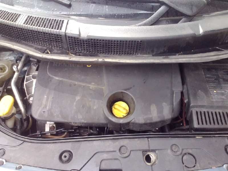 renault scenic ii del año 2004