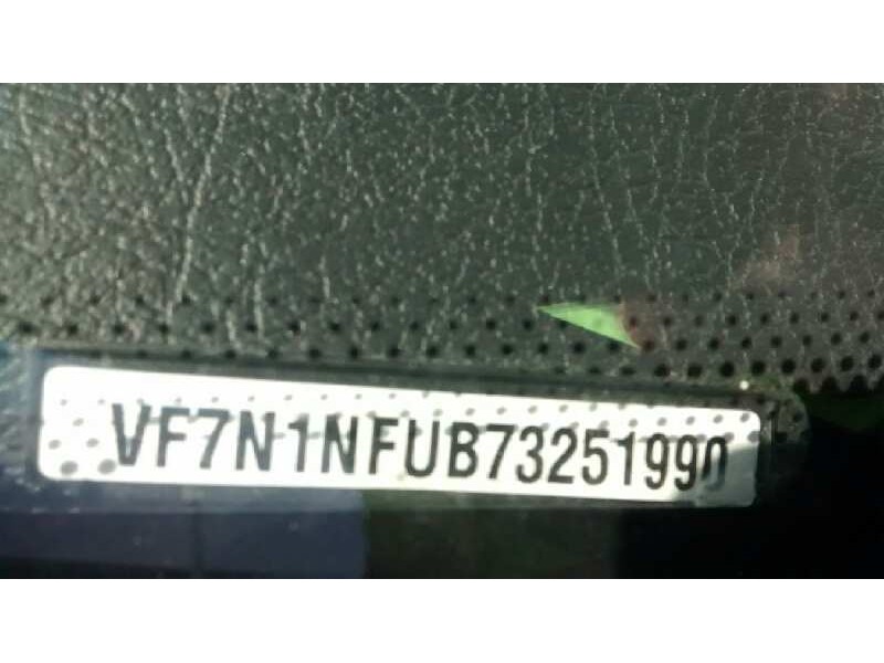 citroën xsara berlina del año 2001