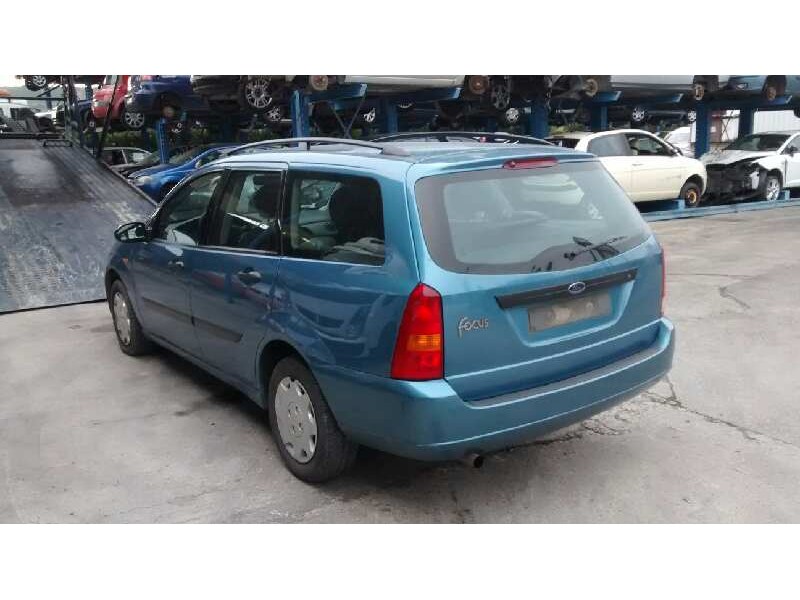 ford focus turnier (cak) del año 2001