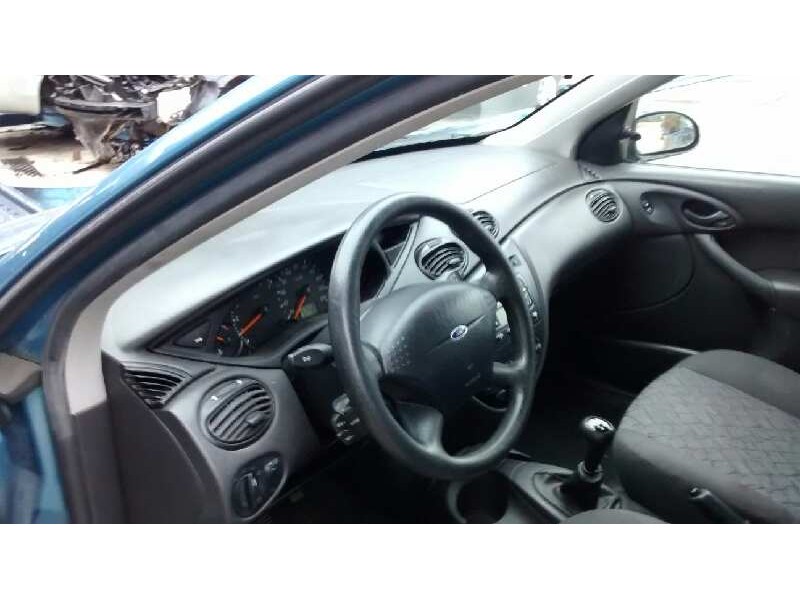 ford focus turnier (cak) del año 2001