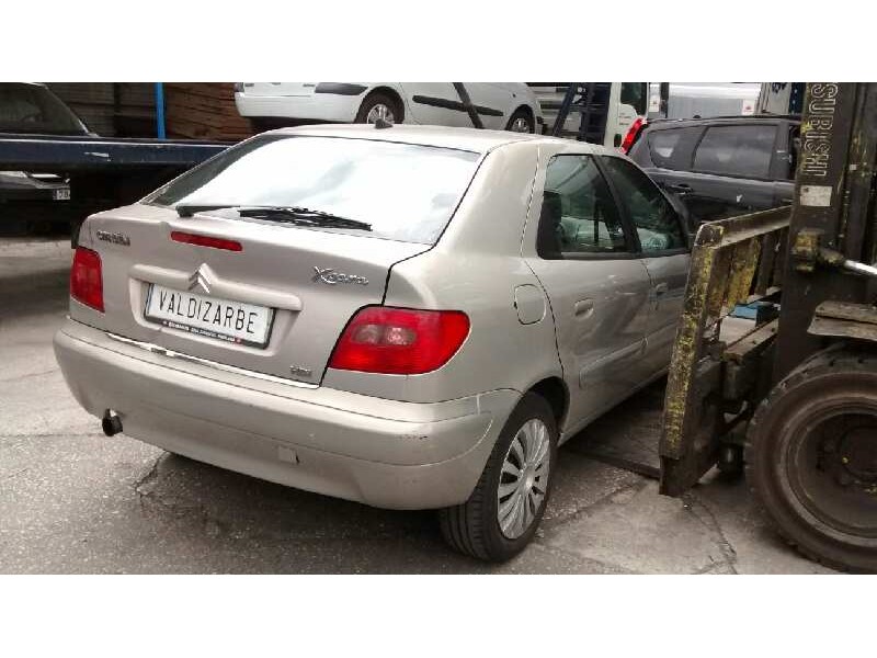 citroën xsara berlina del año 2004