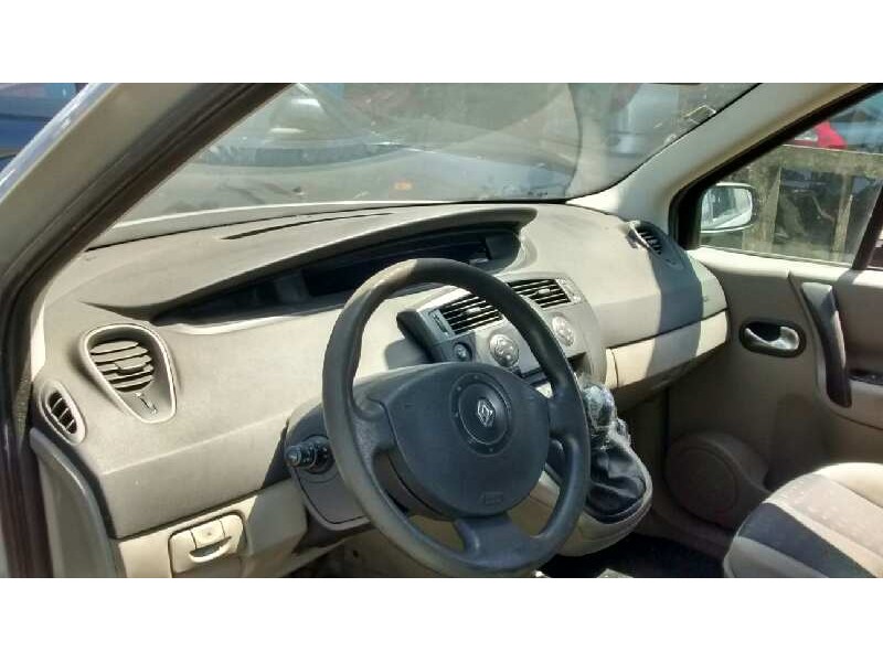 renault scenic ii del año 2004
