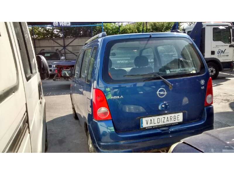 opel agila del año 2004