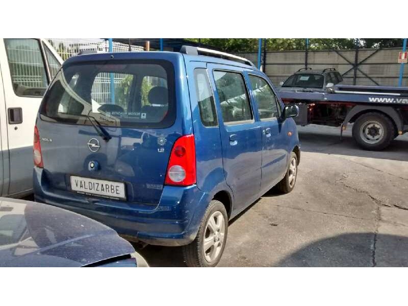 opel agila del año 2004