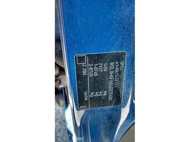 opel agila del año 2004