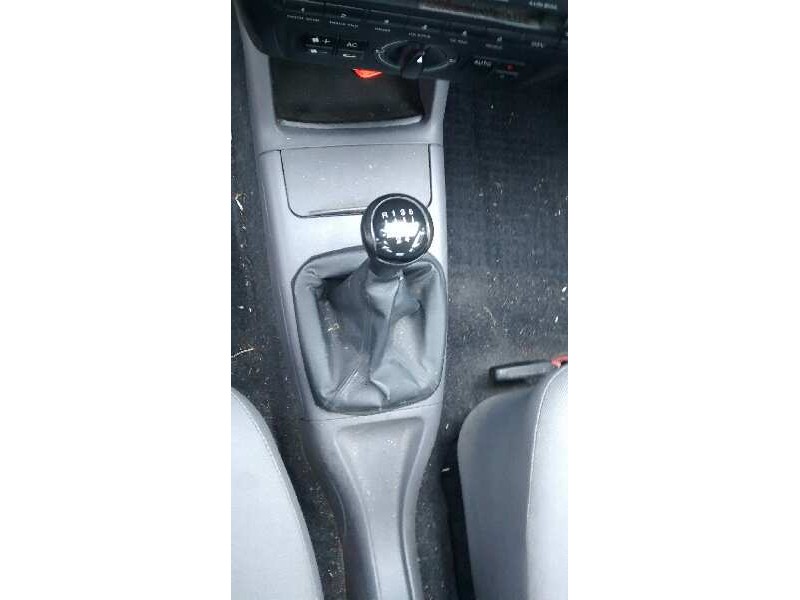 seat cordoba berlina (6k2) del año 2002