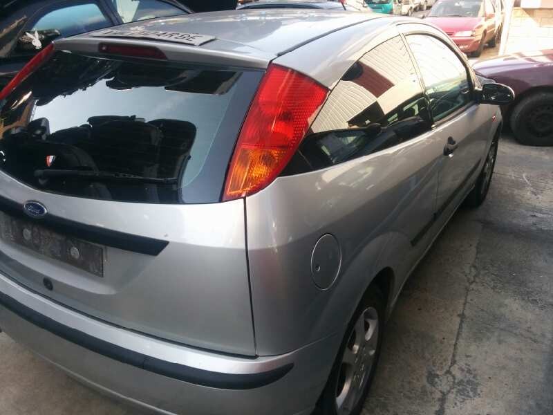 ford focus berlina (cak) del año 2003