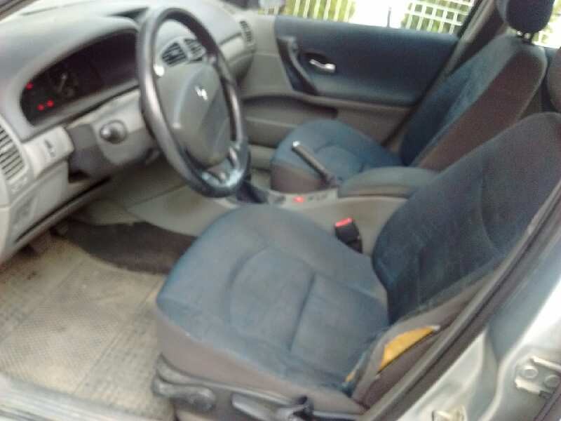 renault laguna ii (bg0) del año 2001