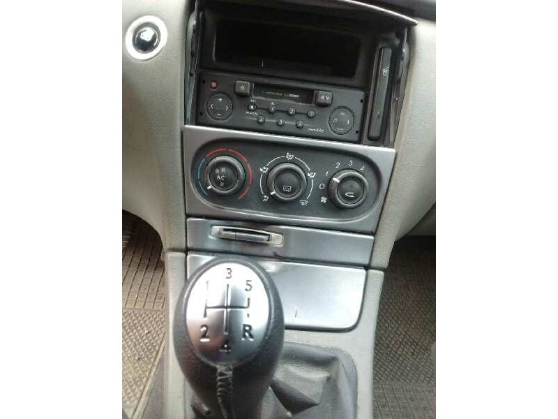 renault laguna ii (bg0) del año 2001