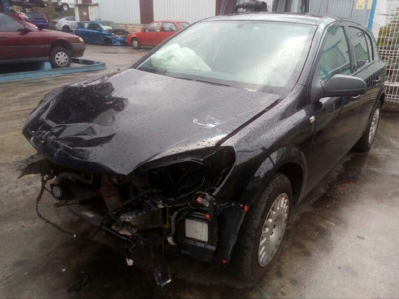 opel astra h berlina del año 2008